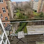 Come Stay Modern 1Br Apartment In City-Center