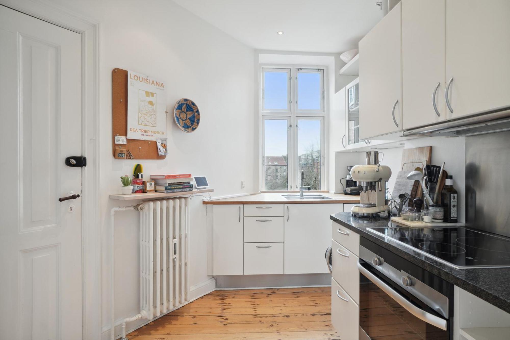 Come Modern 1br In City-center Lägenhet